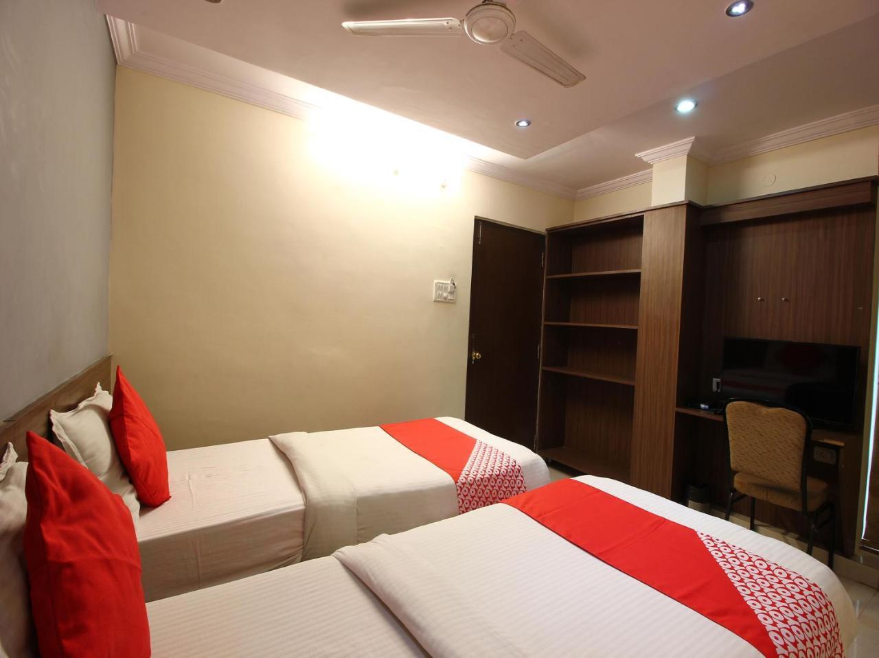 Oyo 17375 My Place Kondapur Hicc 하이데라바드 외부 사진