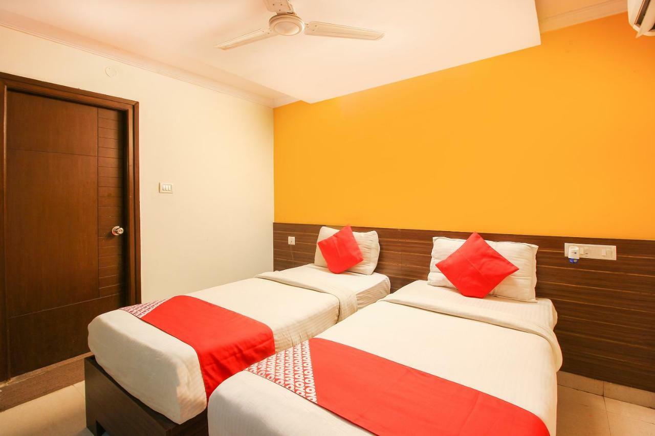 Oyo 17375 My Place Kondapur Hicc 하이데라바드 외부 사진