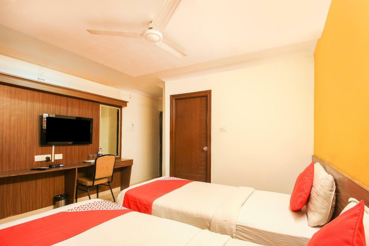 Oyo 17375 My Place Kondapur Hicc 하이데라바드 외부 사진