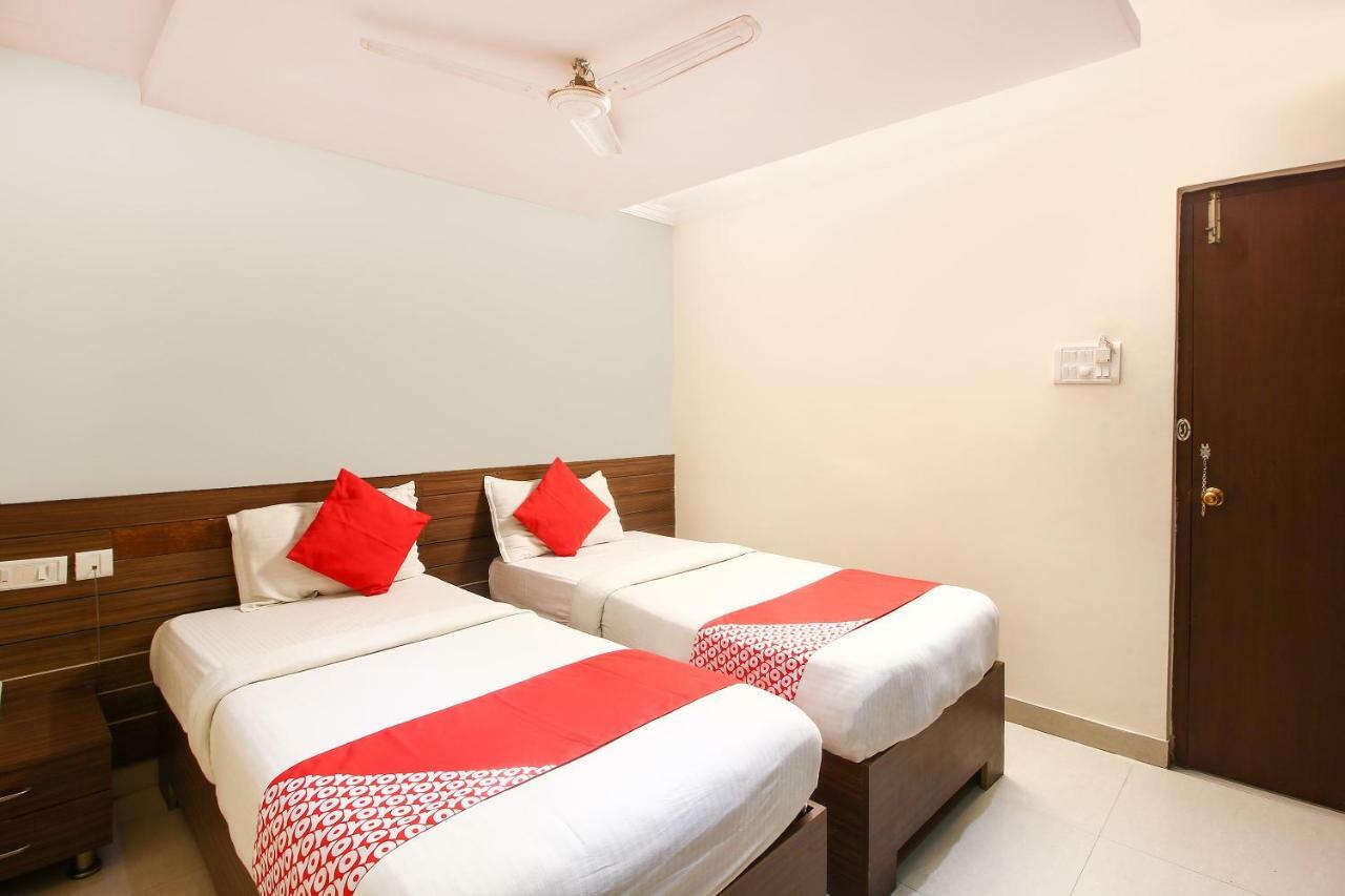 Oyo 17375 My Place Kondapur Hicc 하이데라바드 외부 사진